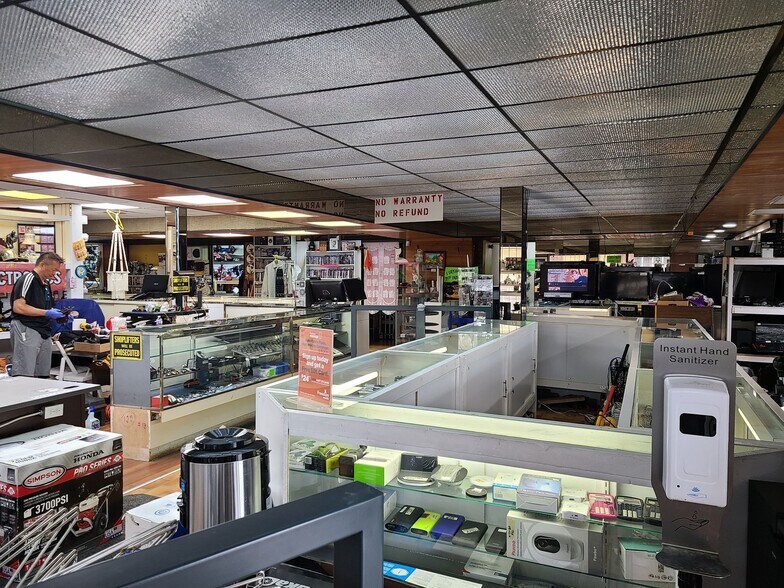 More Photos Of 10852 97th St NW, Edmonton General Retail For Sale