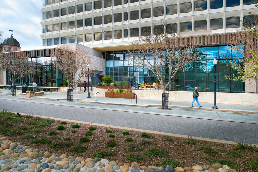 More Photos Of 444 Castro St, Mountain View Office For Lease