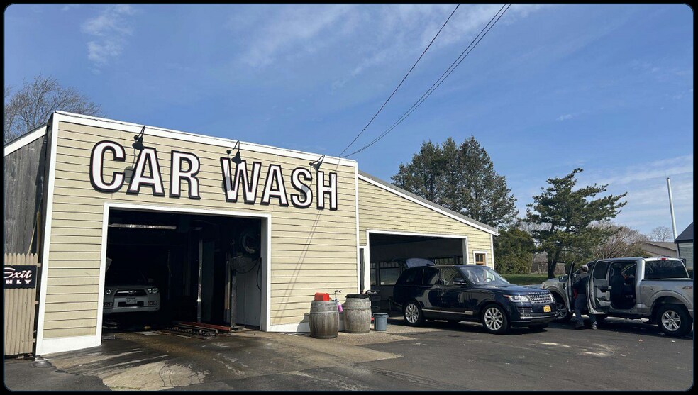 Primary Photo Of 6565 Main Rd, Mattituck Carwash For Sale