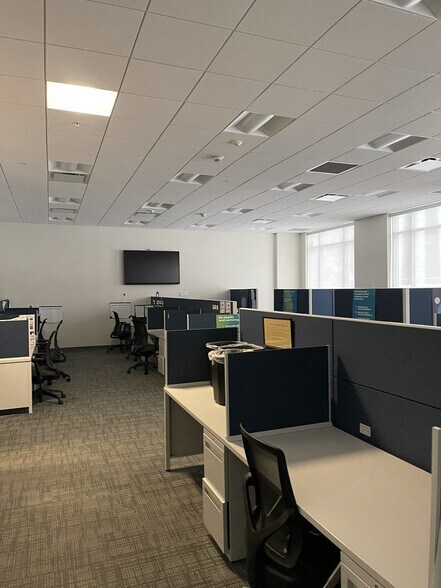 More Photos Of 245 E Main St, Rochester Office For Lease