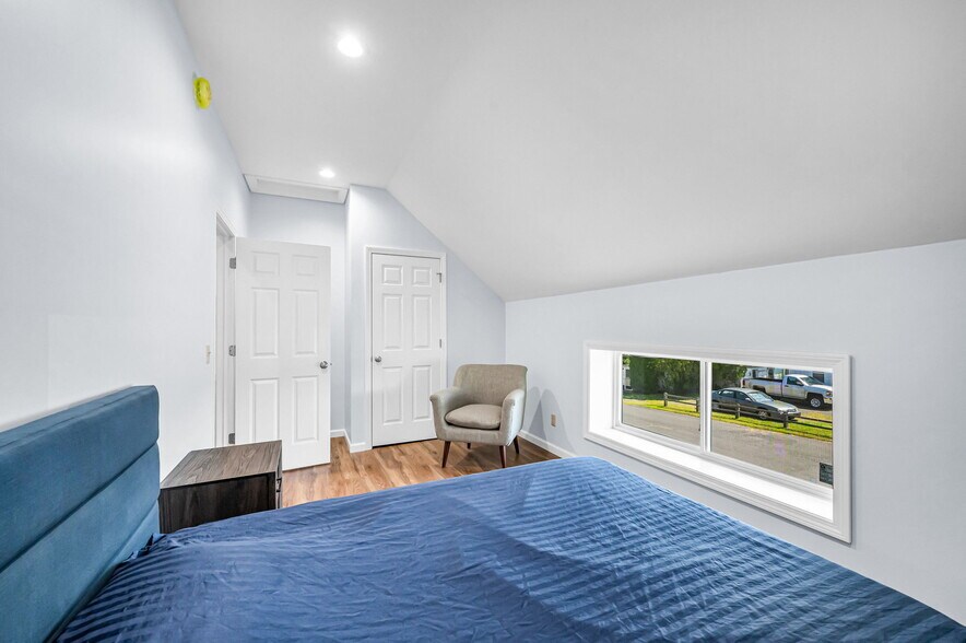 More Photos Of 526 College Hwy, Southwick Specialty For Sale