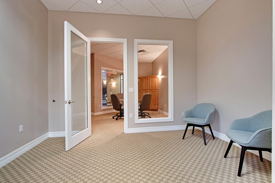 More Photos Of 2169 E Warner Rd, Tempe Office For Sale