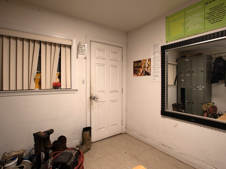 More Photos Of 1610 Evans Ave, San Francisco Warehouse For Sale