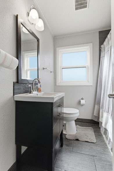 More Photos Of 5880 S Mingo Rd, Tulsa Office Residential For Sale