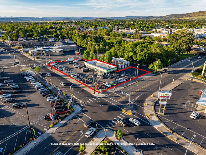 Primary Photo Of 348 N Riverside Ave, Medford Auto Repair For Lease