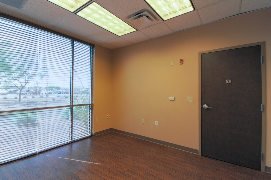 More Photos Of 3270 Joe Battle Blvd, El Paso Medical For Lease