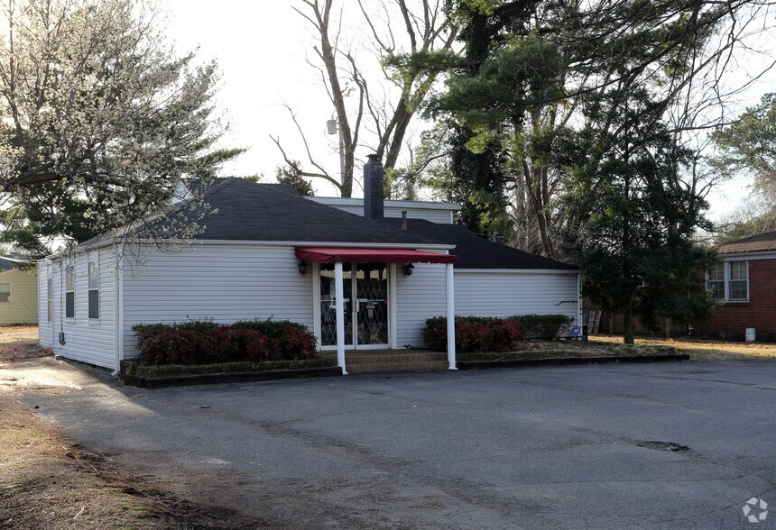 More Photos Of 2804 Bransford Ave, Nashville Freestanding For Lease