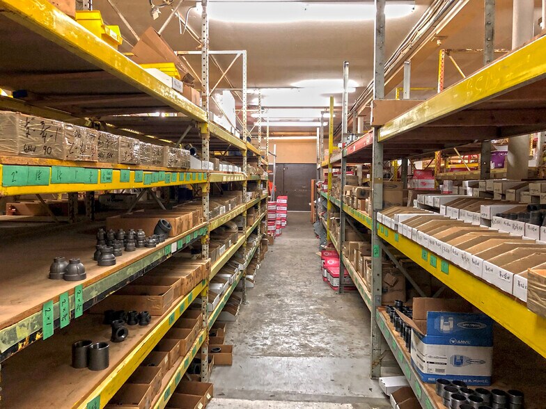 More Photos Of 158 W 5th Ave, Vancouver Warehouse For Lease