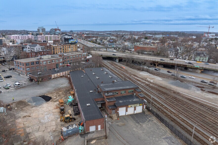 More Photos Of 22 Pratt St, Allston Warehouse For Lease