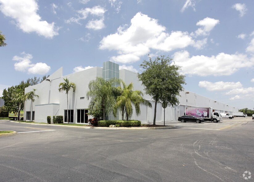 More Photos Of 20861 Johnson St, Pembroke Pines Distribution For Sale