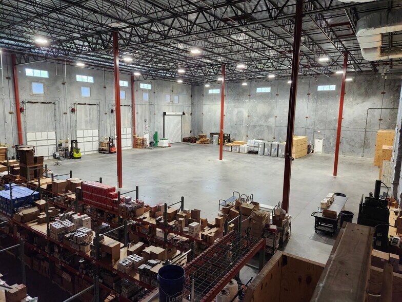 More Photos Of 528 Sunbury Rd, Midway Warehouse For Sale