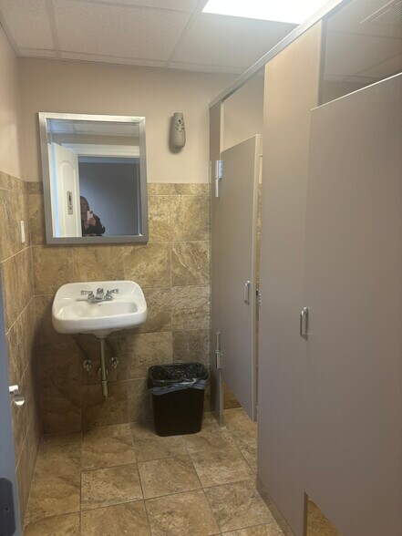 More Photos Of 29 Noblestown Rd, Carnegie Office For Lease