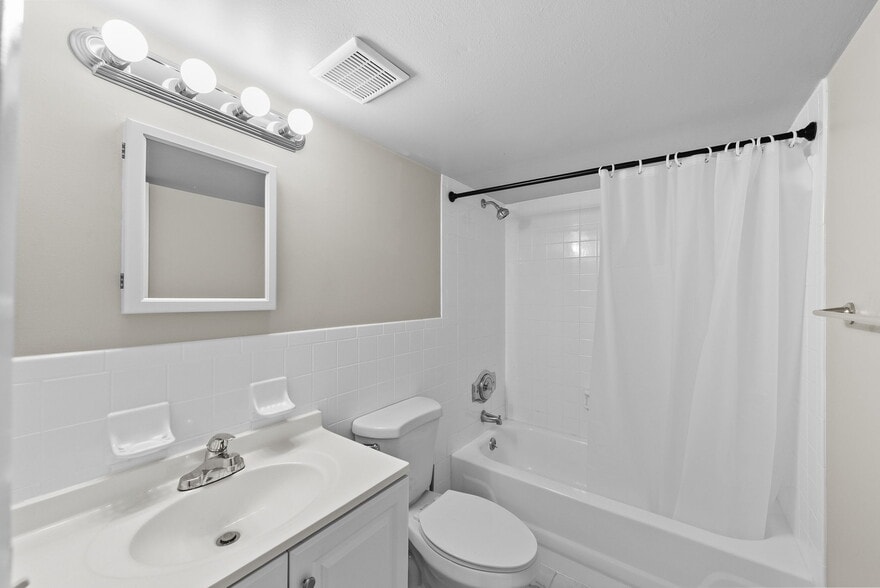 More Photos Of 3036 6th Ave N, Saint Petersburg Apartments For Sale