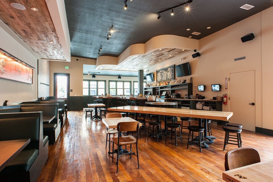 More Photos Of 11050 Magnolia Blvd, North Hollywood Restaurant For Lease