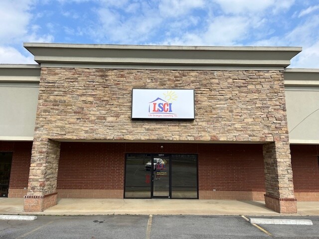 More Photos Of 5395 W Ash St, Pottsville Freestanding For Lease