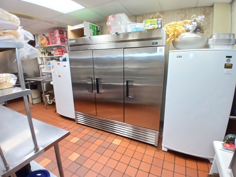 More Photos Of 326 Main St, Wausaukee Bowling Alley For Sale