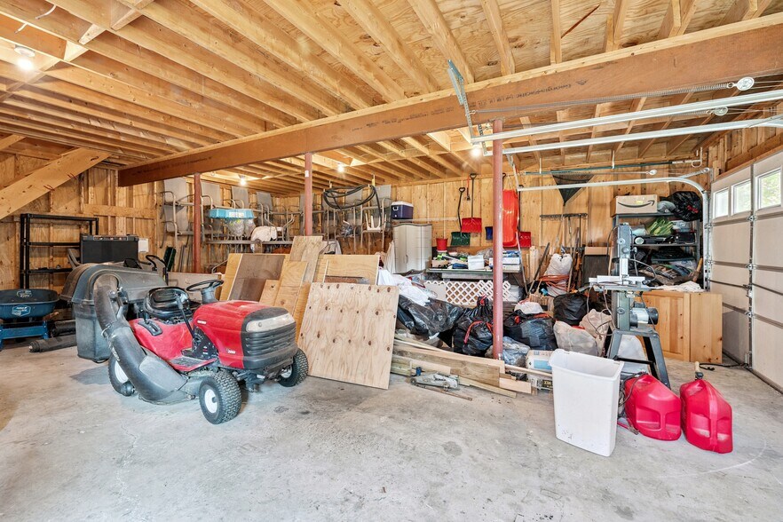 More Photos Of 344 Vt Route 100, West Dover Hotel For Sale