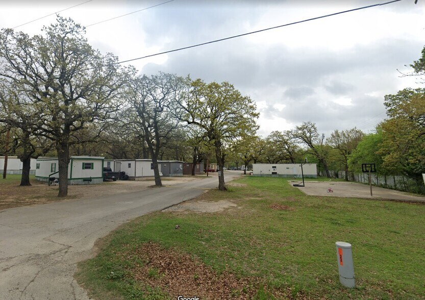 More Photos Of 215 Weeks Rd, Cleburne Manufactured Housing Mobile Home Park For Sale