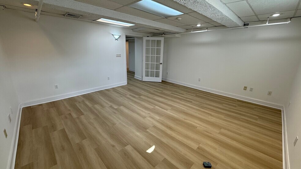 More Photos Of 4200 William Penn Hwy, Easton General Retail For Lease