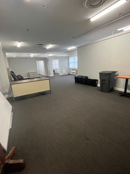 More Photos Of 6841 N Rochester Rd, Rochester Hills Office For Sale