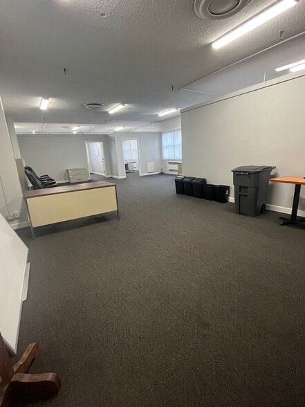 More Photos Of 6841 N Rochester Rd, Rochester Hills Unknown For Lease