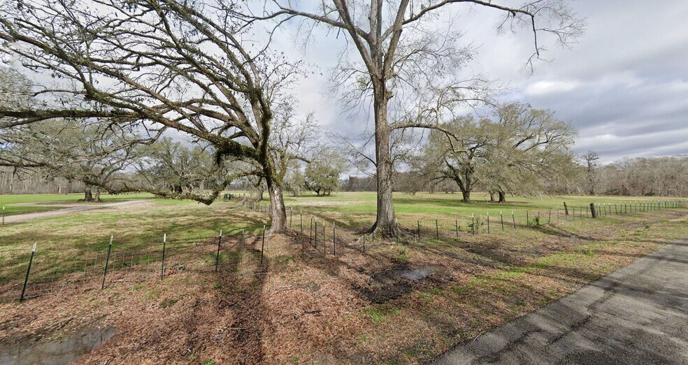 More Photos Of 44316 Fontenot rd, Saint Amant Land For Sale