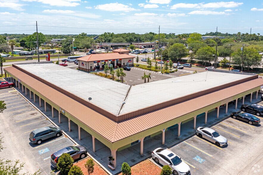 More Photos Of 131 N Mount Carmel Rd, Valrico Unknown For Lease