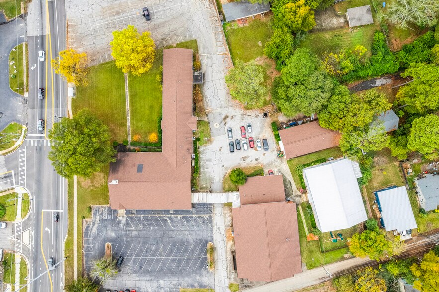 More Photos Of 4528 Rockbridge Rd, Stone Mountain Religious Facility For Sale