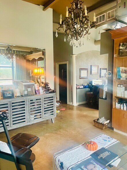 More Photos Of 1232 Johnson Ferry Rd, Marietta Medical For Lease