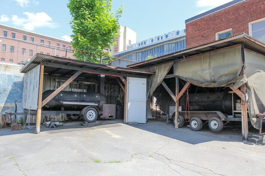 More Photos Of 919 Congress St, Portland Restaurant For Lease