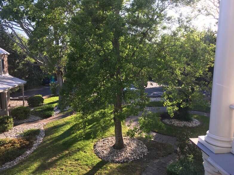 More Photos Of 635 E Bay St, Charleston Office Residential For Lease