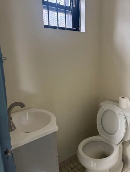 More Photos Of 8822 Roosevelt Ave, Jackson Heights Storefront Retail Office For Sale