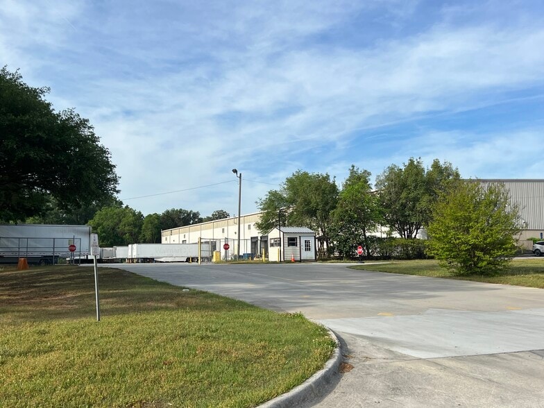 More Photos Of 217 Bourne Blvd, Savannah Warehouse For Lease