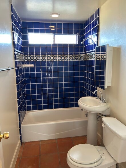 More Photos Of 25567 Main St, Barstow Multifamily For Sale