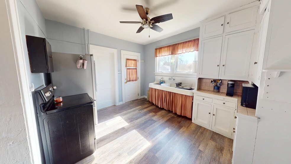 More Photos Of 160 Compton Road, Wantage Office Residential For Sale