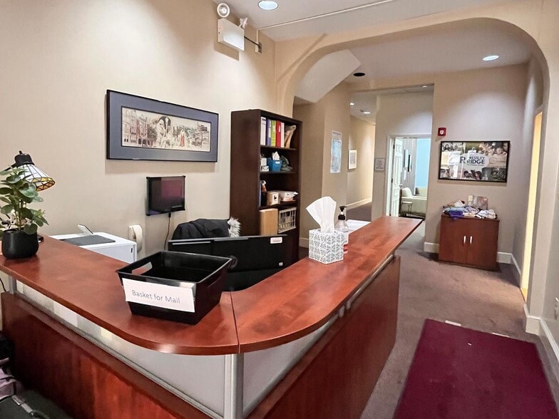 More Photos Of 141 E Market St, York Medical For Sale