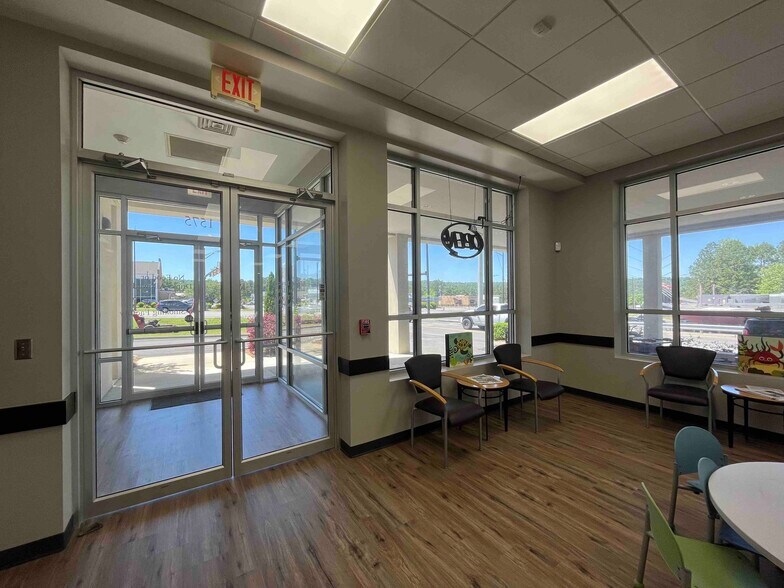 More Photos Of 1575 Montgomery Hwy, Vestavia Hills Medical For Lease