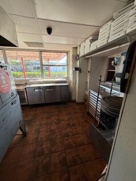 More Photos Of 1080-1090 N Federal Hwy, Hollywood Restaurant For Lease