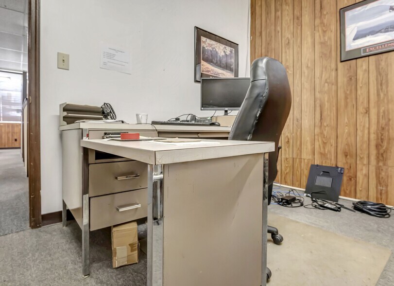 More Photos Of 6608 West Florissant Ave, Jennings Manufacturing For Sale