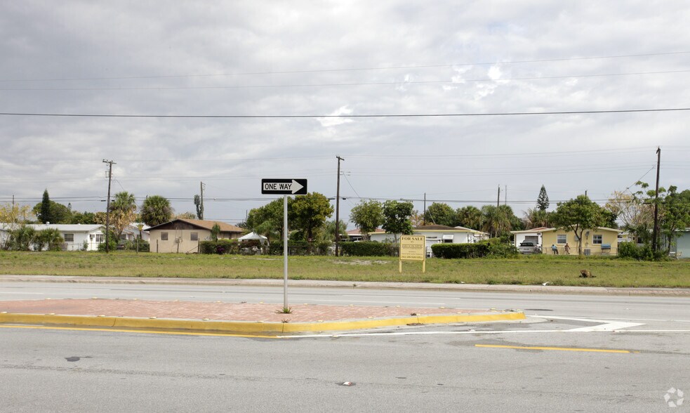 More Photos Of 0 W Blue Heron Blvd, Riviera Beach Land For Sale
