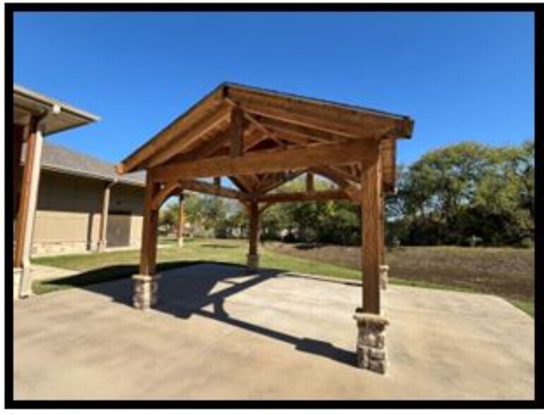 More Photos Of 121 S Elm St, Keller Lodge Meeting Hall For Sale