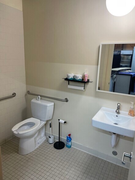 More Photos Of 5450 Leary Ave NW, Seattle Apartments For Sale