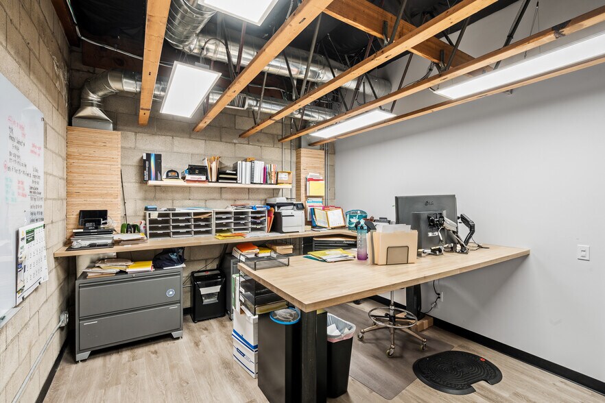 More Photos Of 225-231 W 16th St, National City Service For Sale