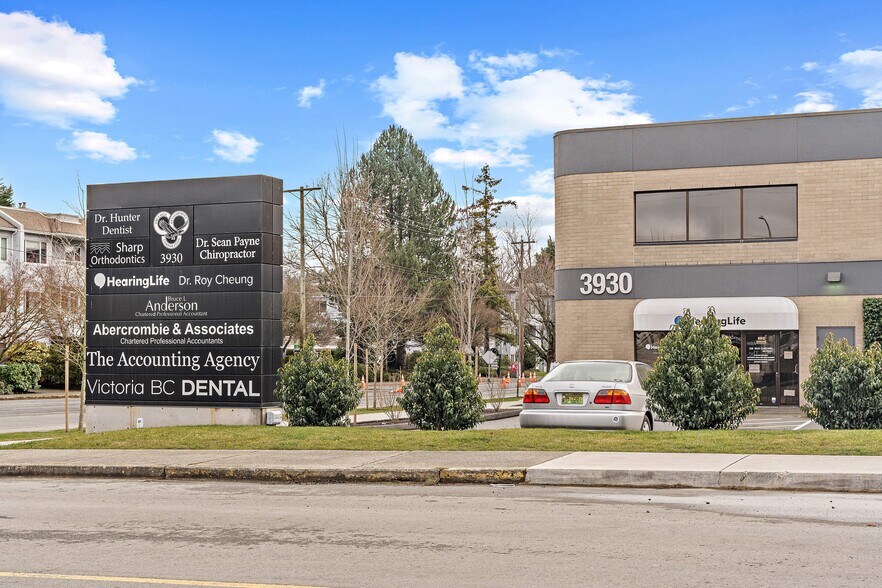 Primary Photo Of 3930 Shelbourne St, Victoria Office For Lease