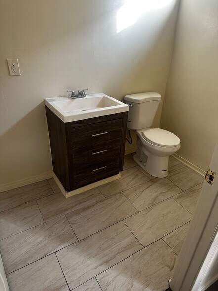 More Photos Of 3711 S Western Ave, Los Angeles Apartments For Sale