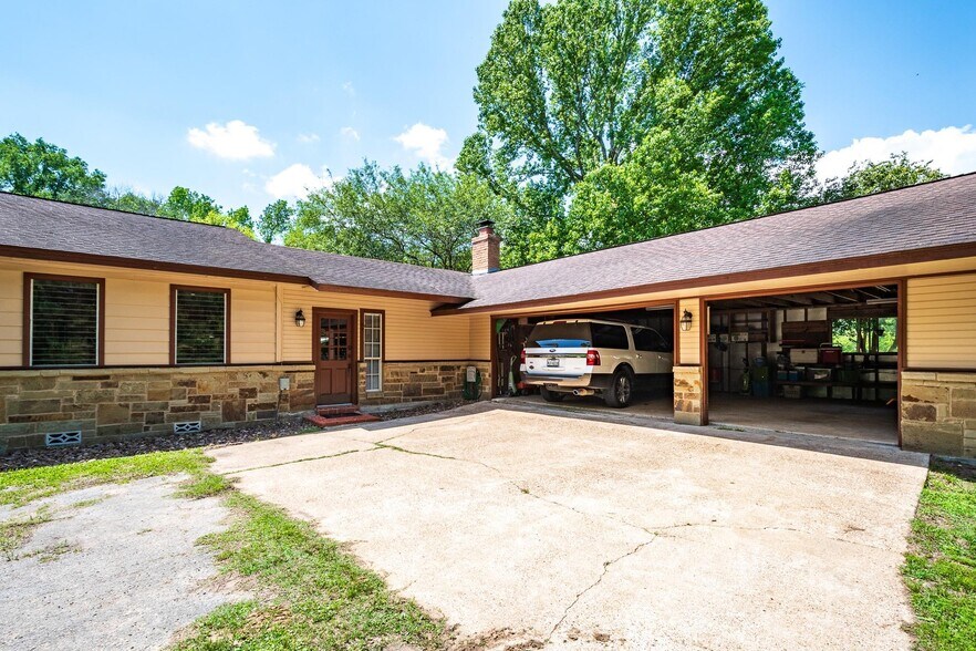 More Photos Of 2870 Fostoria Tram Rd, Cleveland Land For Sale