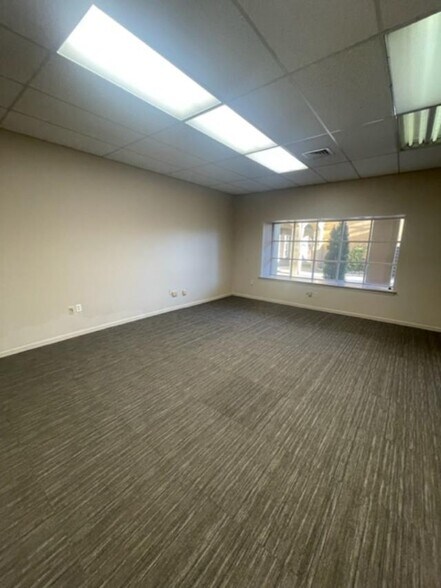 More Photos Of 6550 Lower York Rd, New Hope General Retail For Sale