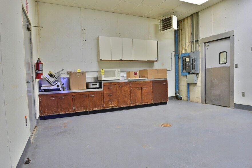 More Photos Of 126 Erie St, Cortland Warehouse For Sale