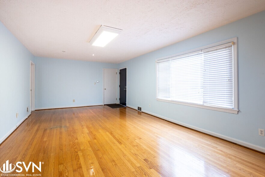 More Photos Of 331 Versailles Rd, Frankfort Office For Sale