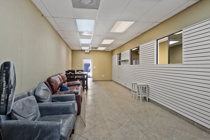 More Photos Of 355-359 N Fairfax Ave, Los Angeles Storefront Retail Office For Lease